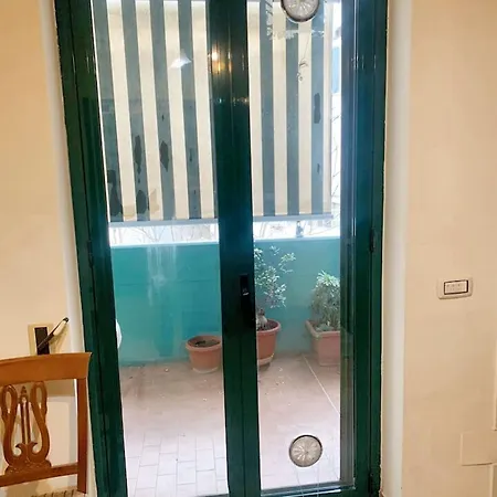 Charming In With 80 M² Balcony Close To Centre Lejlighed *