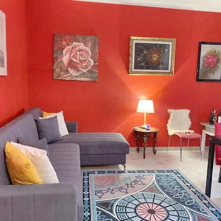 Lejlighed Charming In With 80 M² Balcony Close To Centre *